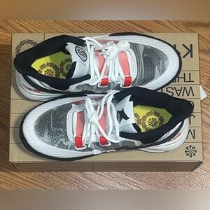 Nike (GS) Nike Kyrie 8 GO 'White University Red' 5.5Y